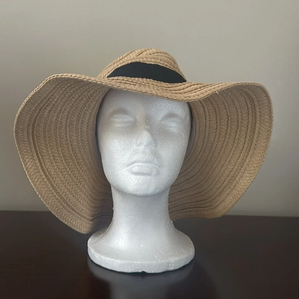 Madewell Women’s Tan Floppy Sun Hat Black Ribbon Band Sz S/M Resortwear Beach - Picture 2 of 6